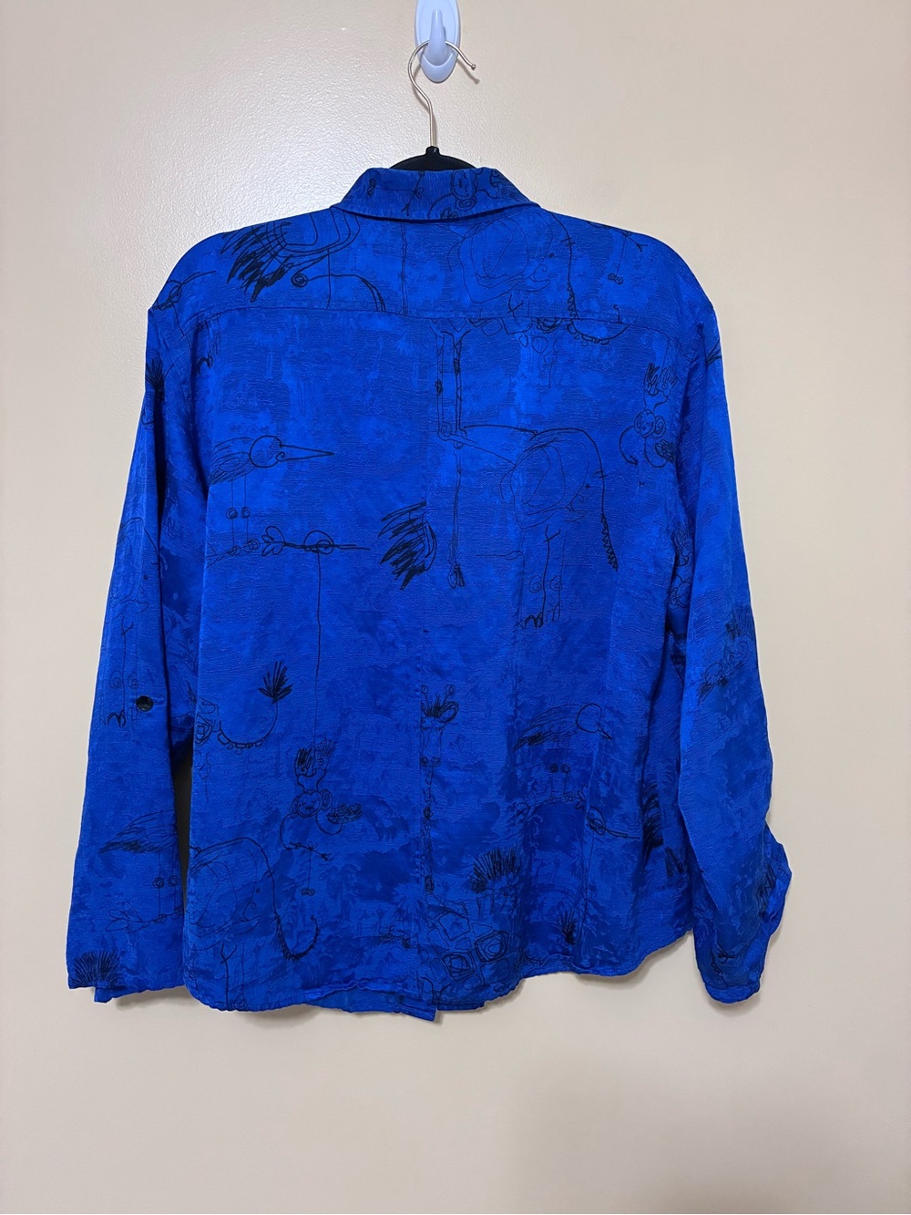 Chico’s VTG Silk Button Down Blouse Jungle Creatures Women XL Royal Blue Art - Picture 6 of 6